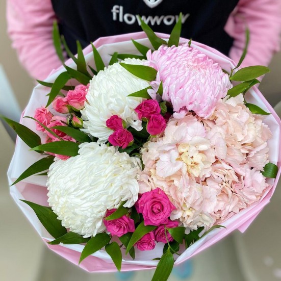 Букет розовые розы и розовая гортензия - фото 3