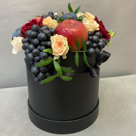 Букет роз и фруктов - фото 2