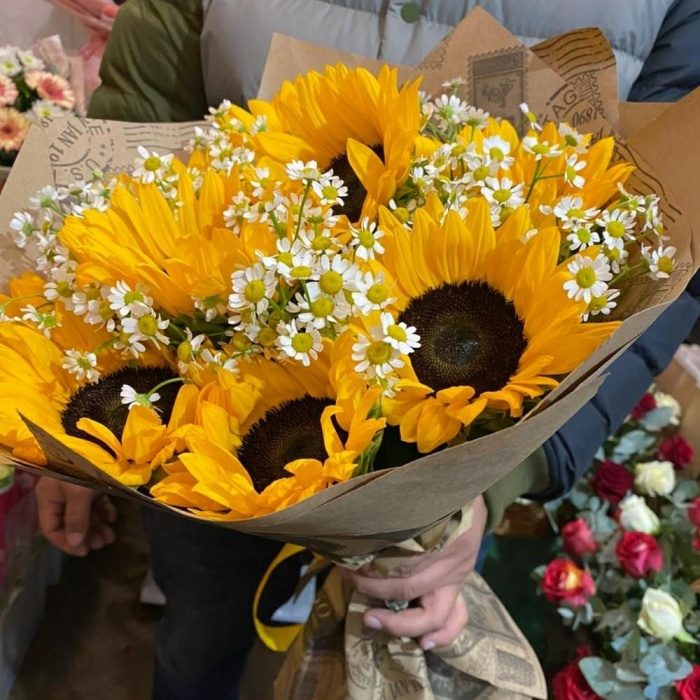 Букет из ромашек и подсолнухов, фото 3